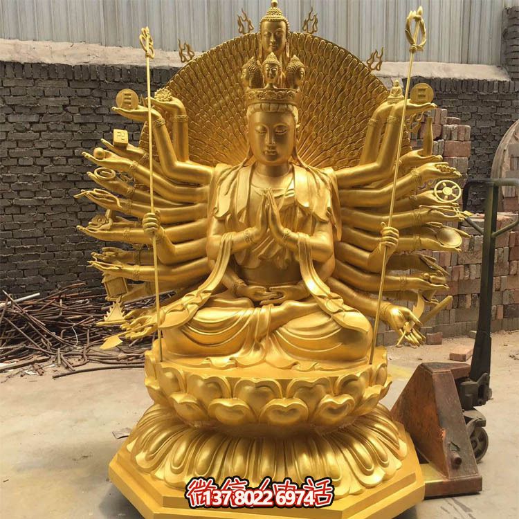 貼金千手觀音雕塑，精美裝飾大型寺廟