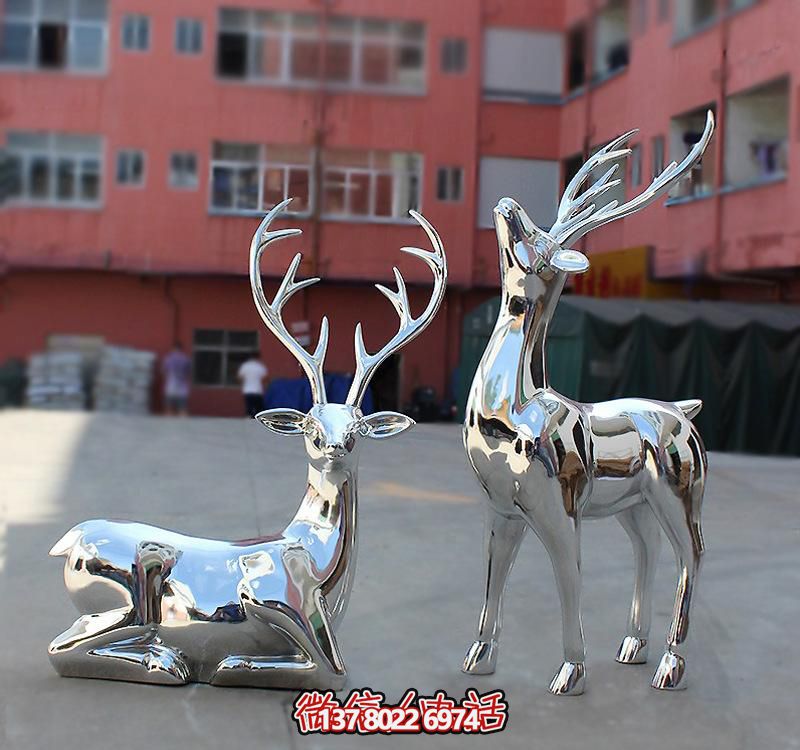 不銹鋼鏡面鹿雕塑，點綴公園景區(qū)