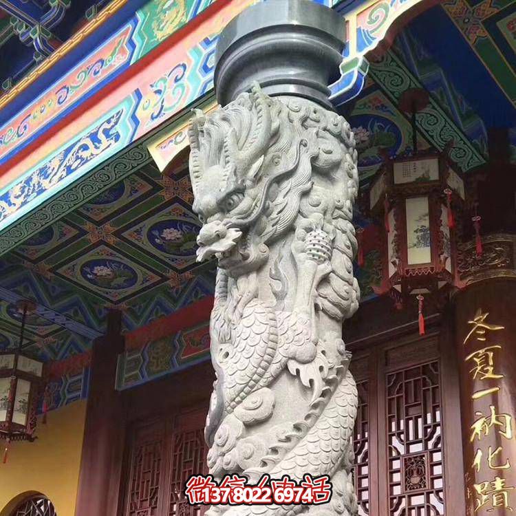 精美仿古園林，花崗巖石龍盤柱點綴