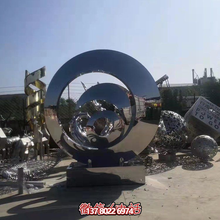 不銹鋼抽象幾何雕塑，鏡面圓環(huán)裝飾廣場(chǎng)、園林