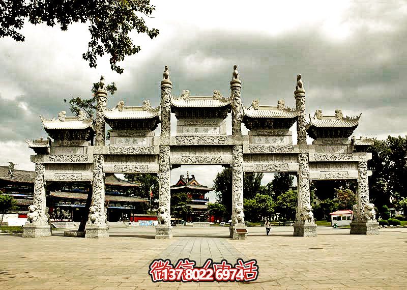 五門(mén)浮雕牌坊，美化大型景區(qū)廣場(chǎng)