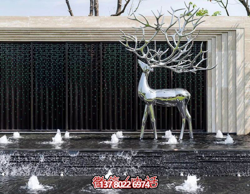 不銹鋼雕刻梅花鹿噴泉，打造公園景區(qū)創(chuàng)意噴泉