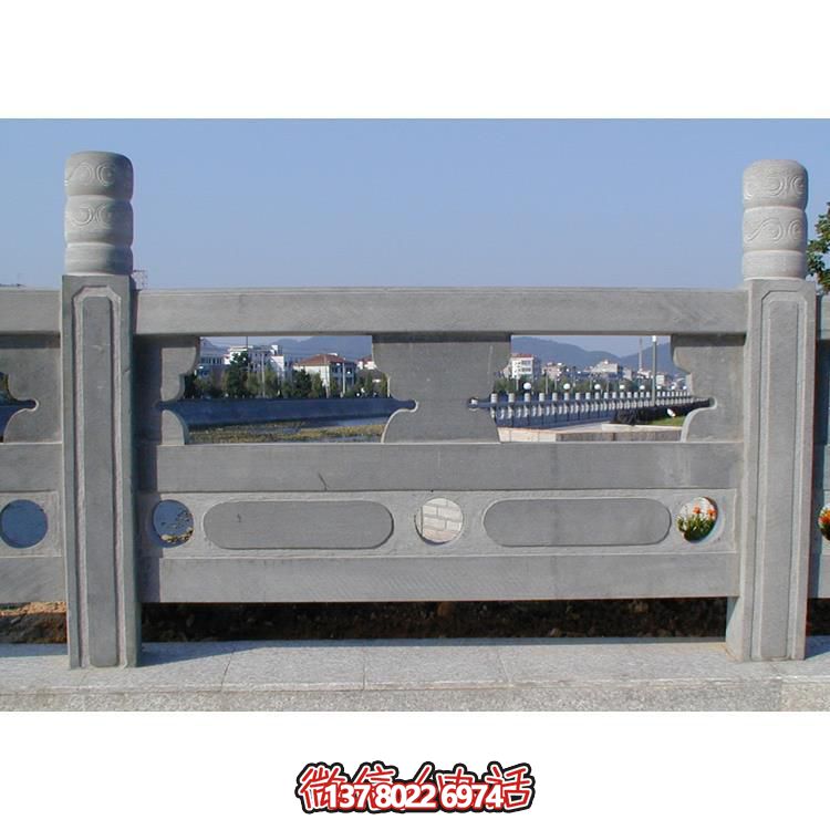 青石雕刻欄桿欄板，點(diǎn)綴美麗河道
