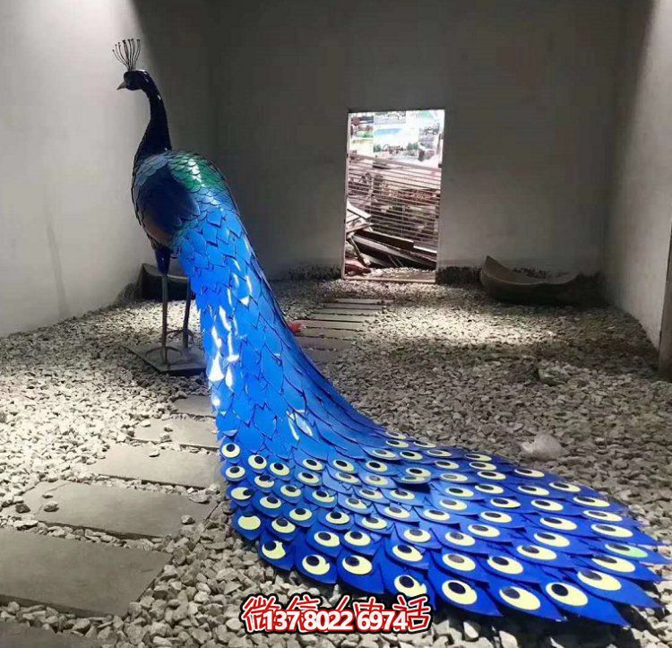 優(yōu)質(zhì)不銹鋼孔雀雕塑，為城市廣場(chǎng)添彩