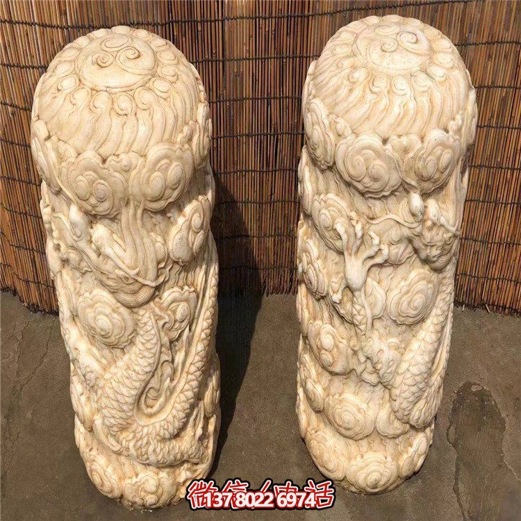 精美石柱浮雕擺件，添上龍庭院門(mén)口的濃濃文化氣息