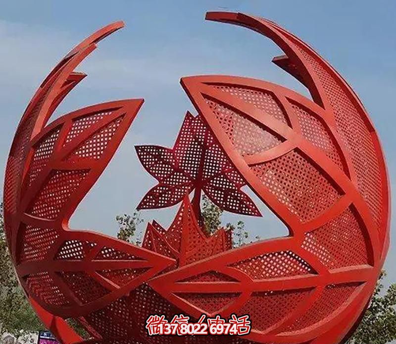 不銹鋼楓葉球形雕塑，點(diǎn)綴廣場(chǎng)景觀