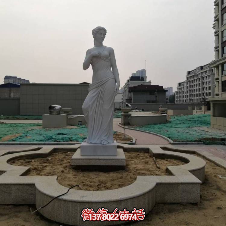 西方大理石雕像，浮雕人物裝飾街道