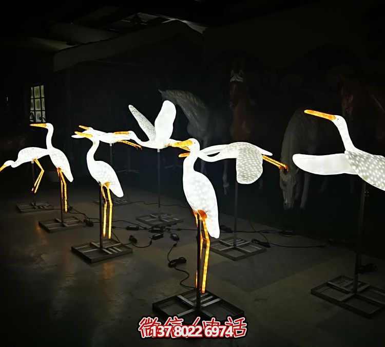玻璃鋼雕塑景觀亮化，點(diǎn)亮景區(qū)園林