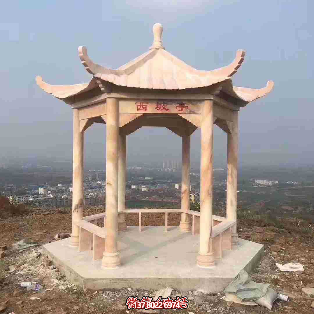 西坡涼亭景觀，觀賞大型晚霞紅
