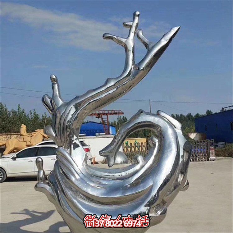 不銹鋼鏡面雕塑，為戶外廣場(chǎng)增添海浪般的浪花氣息