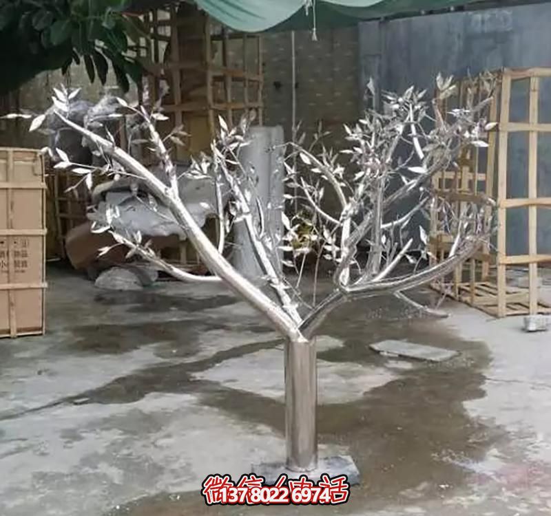 柏不銹鋼樹雕塑，點綴景區(qū)戶外空間
