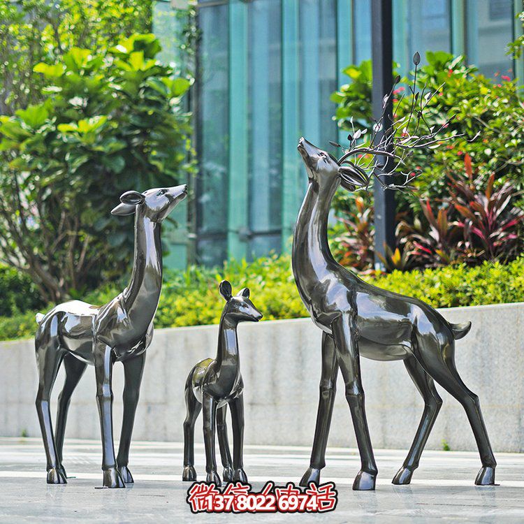 玻璃鋼制仿銅小鹿擺件，點綴戶外園林景觀