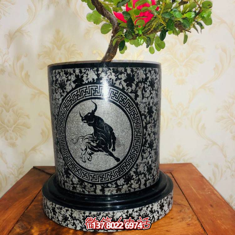 手工精美石雕花盆，點(diǎn)亮您的室外空間