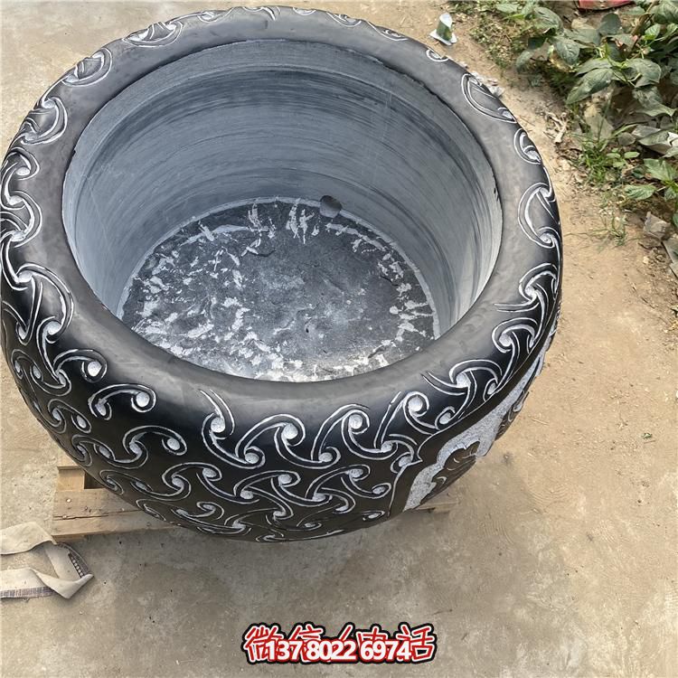 仿古大理石浮雕花紋花盆，營(yíng)造優(yōu)雅庭院空間