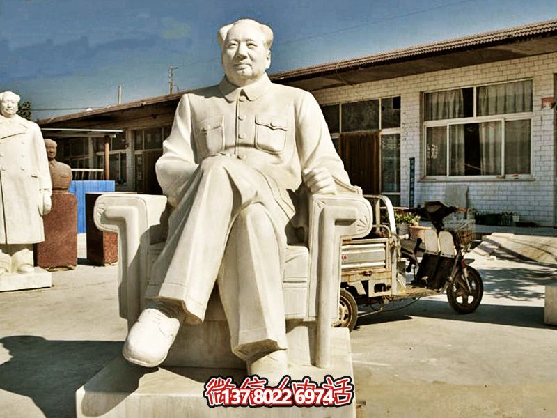 漢白玉毛澤東雕塑，見證歷史瞬間