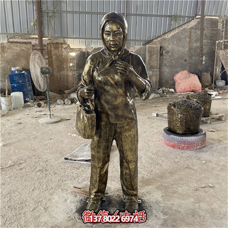 玻璃鋼仿銅人物雕塑，美化園林景區(qū)