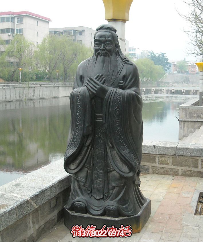 歷史名人雕塑，銅像點綴湖邊公園小區(qū)