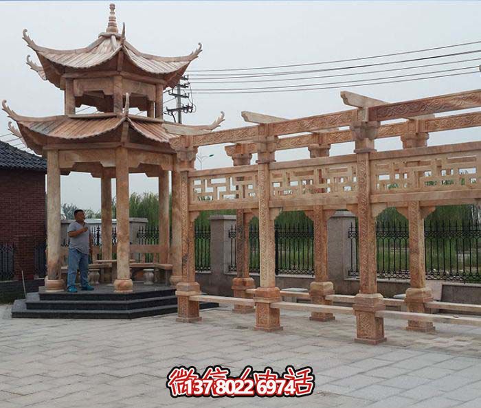 美麗的花崗巖長(zhǎng)廊，沐浴在精致的雕刻藝術(shù)中