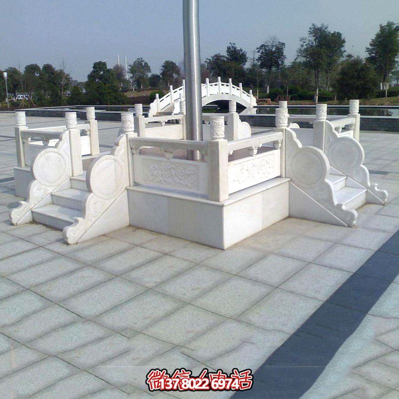 漢白玉升旗臺(tái)，喚醒城市雕塑美學(xué)