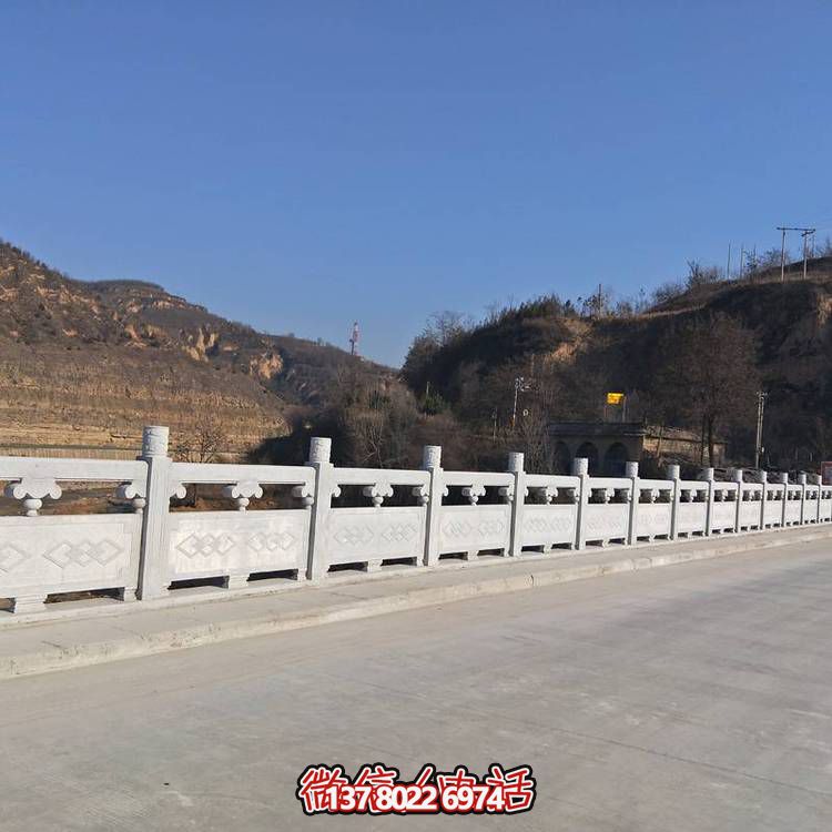 精美的大理石雕塑欄桿，締造完美景觀