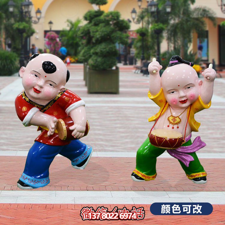 玻璃鋼福娃新年主題雕塑，為商業(yè)街添彩