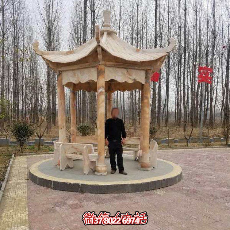 體驗(yàn)晚霞之美、放松心情的紅石亭