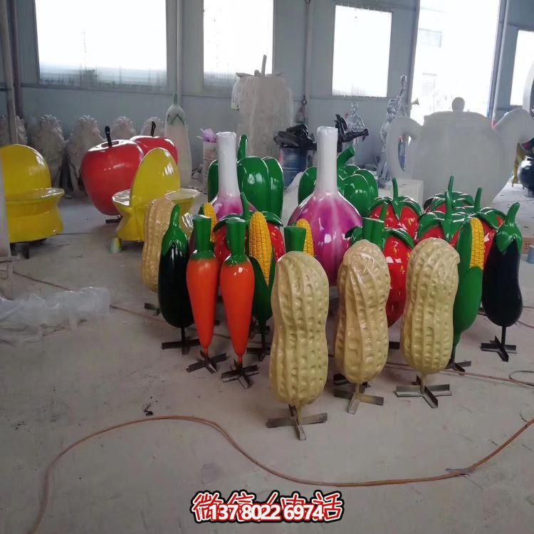 高品質(zhì)玻璃鋼雕塑，為您的園林景觀提供新鮮水果蔬菜