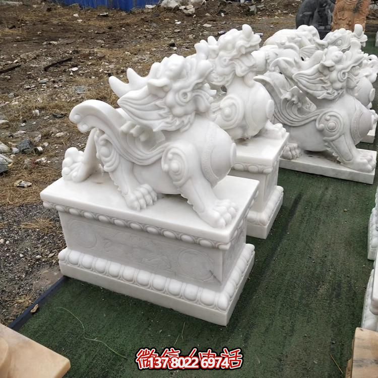 漢白玉貔貅雕塑，門口裝飾打造質(zhì)感庭院