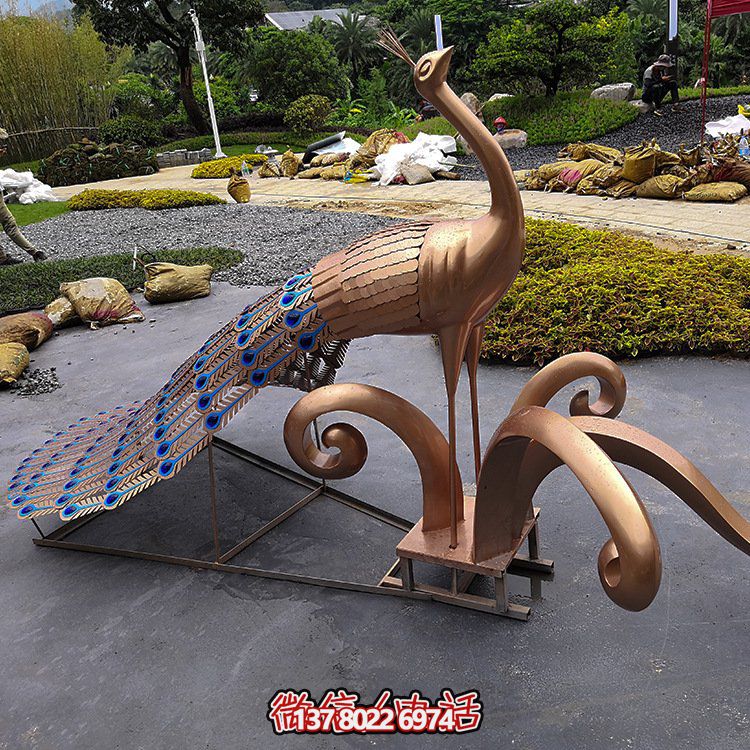 不銹鋼孔雀，烤漆藝術(shù)動物造型雕塑